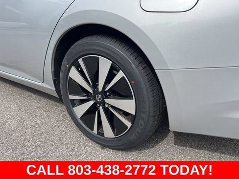 Used 2022 Nissan Altima 2.5 SV FWD image 32