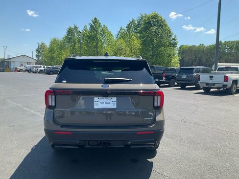 New 2026 Ford Explorer ST-Line AWD/4WD image 6