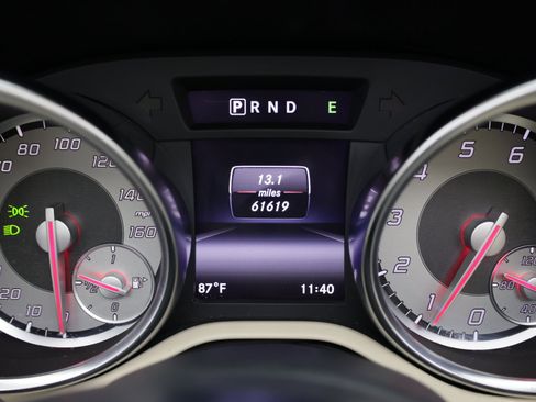 Used 2015 Mercedes-Benz SLK 250 image 16