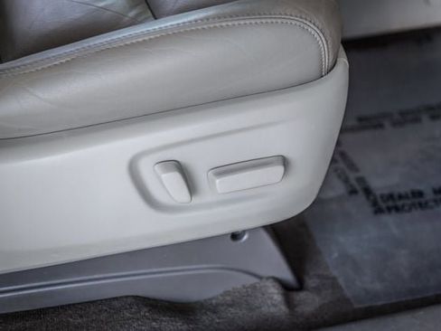 Used 2018 Toyota Sienna XLE Premium image 48