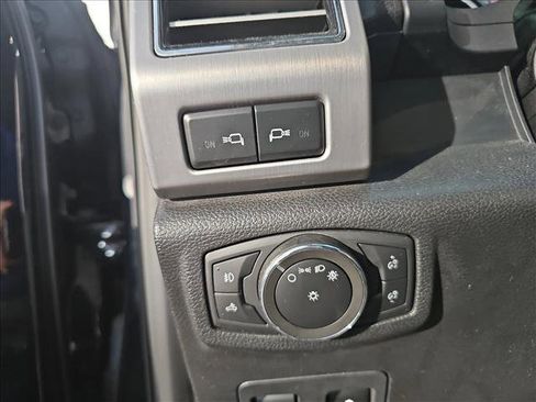 Used 2020 Ford F150 Platinum w/ Equipment Group 701A Luxury image 19