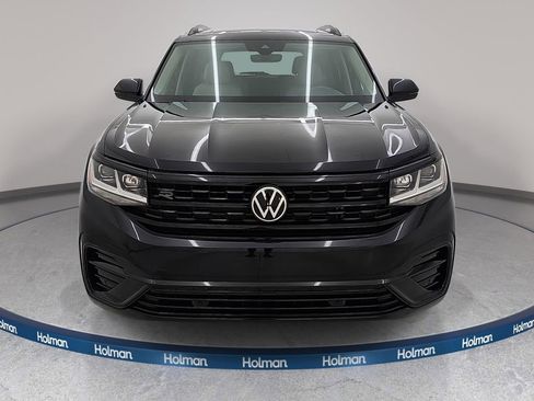 Used 2023 Volkswagen Atlas SEL R-Line AWD/4WD image 3