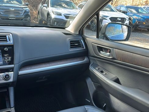 Used 2017 Subaru Outback 2.5i Limited image 24