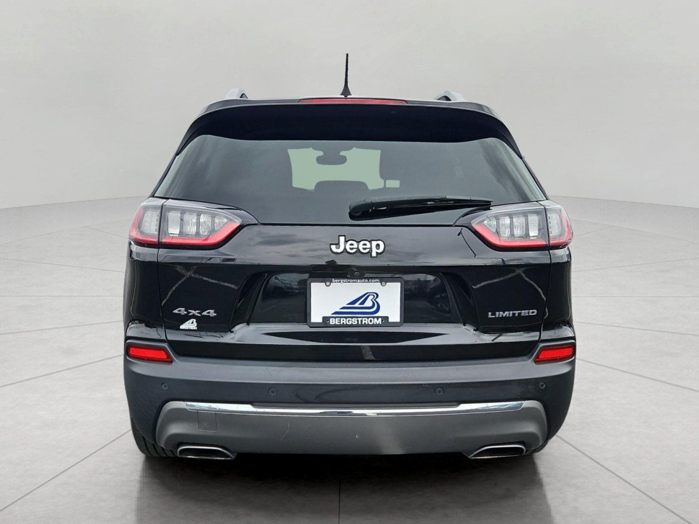 Used 2019 Jeep Cherokee Limited AWD/4WD image 7