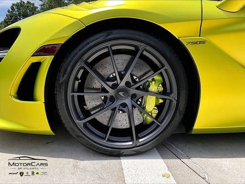 Used 2026 McLaren 750S Spider RWD image 9