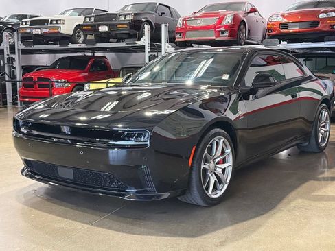 Used 2025 Dodge Charger Daytona Scat Pack w/ Track Pack AWD/4WD image 7
