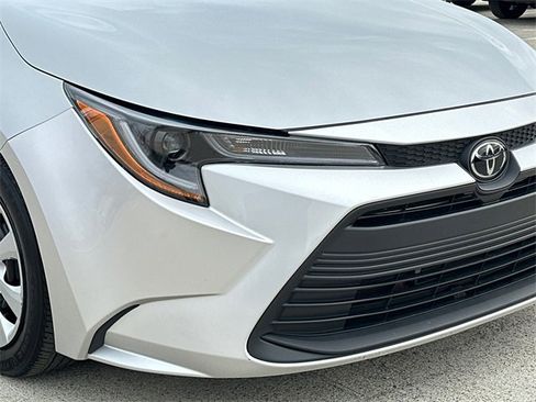 Certified 2024 Toyota Corolla LE image 10
