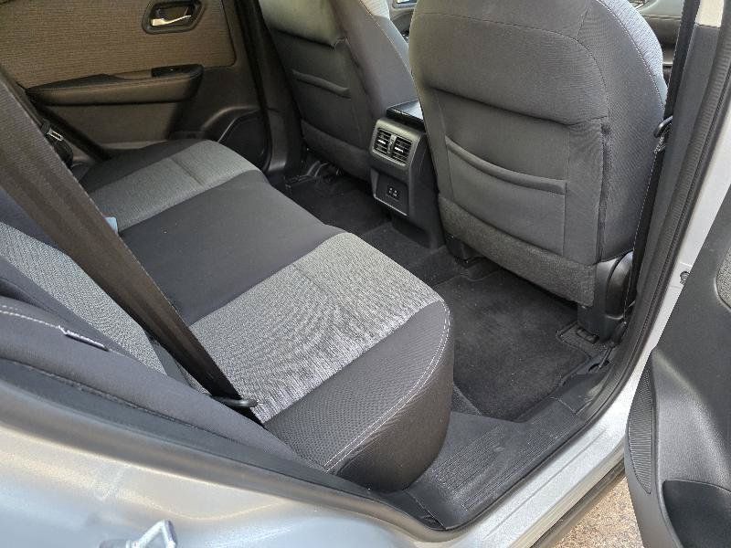 Used 2021 Nissan Rogue SV FWD image 13