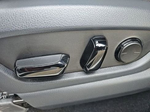 Used 2024 Lexus RZ 450e Premium image 17