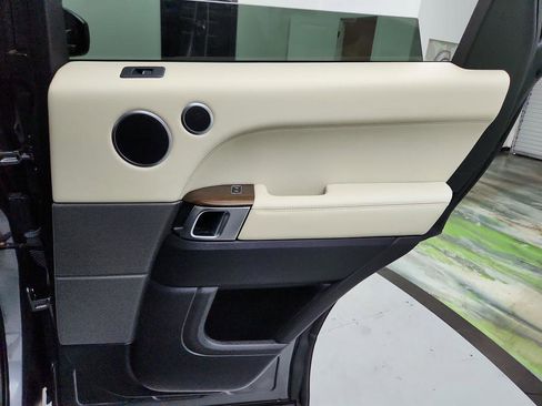 Used 2016 Land Rover Range Rover Sport HSE image 31