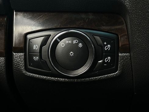 Used 2015 Ford Explorer Limited image 23