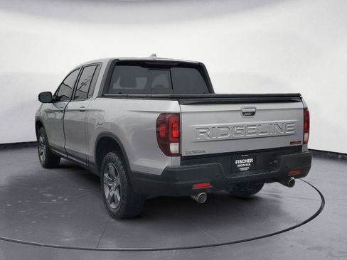 Used 2025 Honda Ridgeline TrailSport image 4