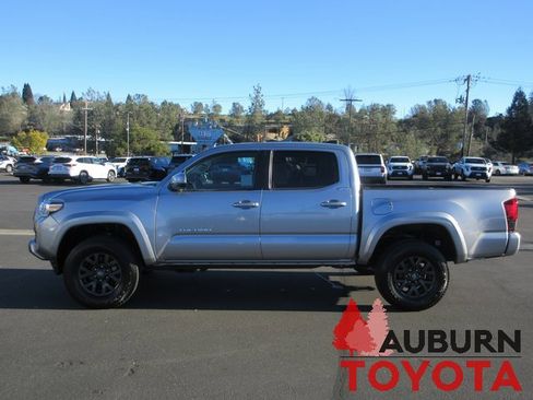 Certified 2021 Toyota Tacoma SR5 image 9