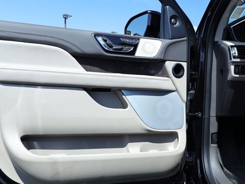 Used 2023 Lincoln Navigator Reserve AWD/4WD image 25
