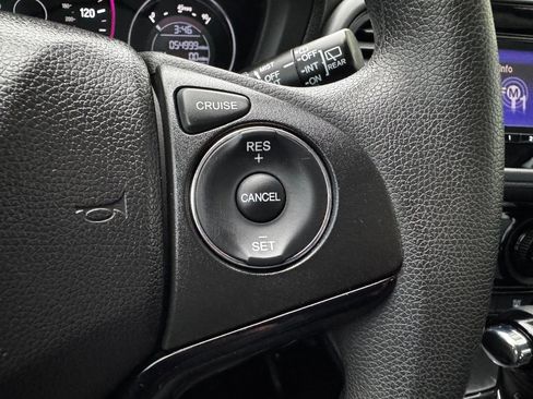 Used 2016 Honda HR-V LX image 24