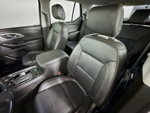 Used 2021 Chevrolet Traverse RS image 26