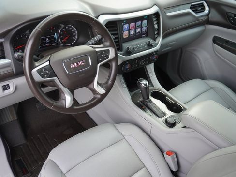 Used 2017 GMC Acadia SLT image 11