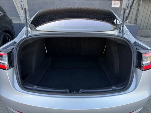 Used 2018 Tesla Model 3 Long Range image 16