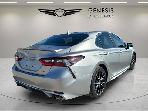 Used 2021 Toyota Camry SE image 5