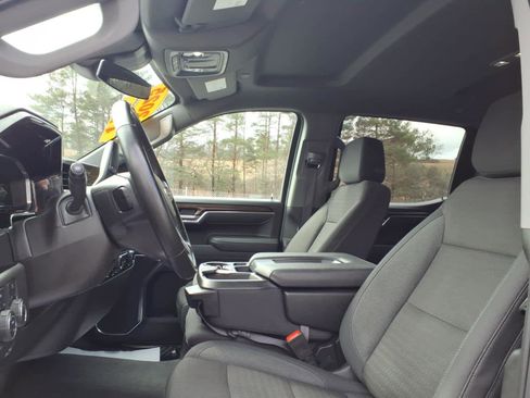 Used 2025 Chevrolet Silverado 1500 LT image 10