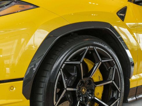 Used 2024 Lamborghini Urus Performante AWD/4WD image 10