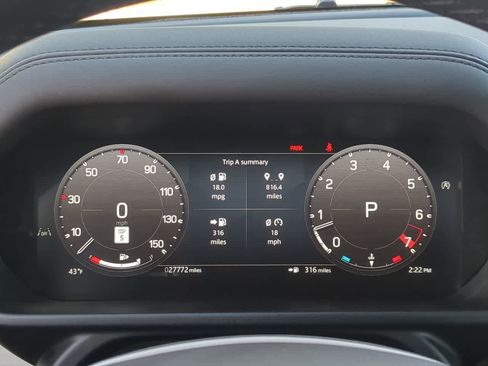 Used 2025 Land Rover Defender 110 S AWD/4WD image 35