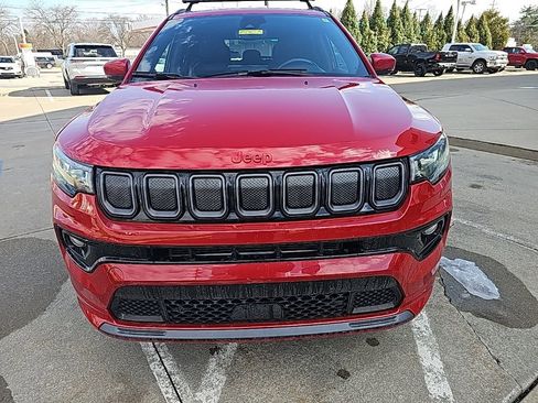 Used 2022 Jeep Compass Limited image 5