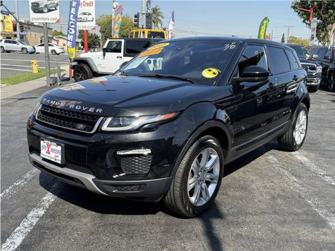 Used 2017 Land Rover Range Rover Evoque SE Premium image 3