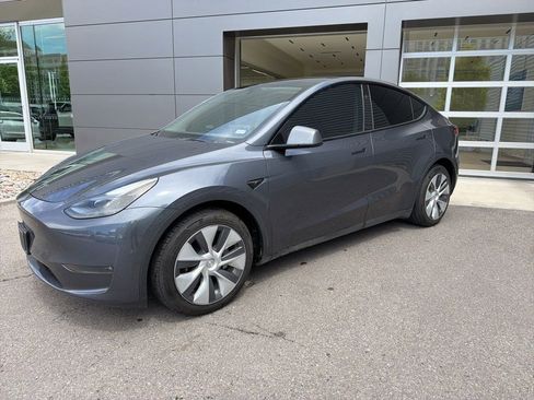 Used 2023 Tesla Model Y Long Range AWD/4WD image 9