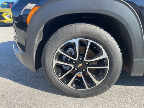 Used 2025 Chevrolet TrailBlazer LT image 31
