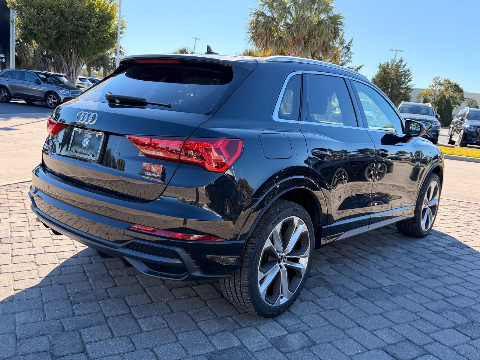 Used 2020 Audi Q3 2.0T Premium Plus w/ Premium Plus Package AWD/4WD image 9