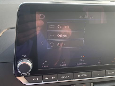 Used 2024 Nissan Altima 2.5 SV FWD image 17