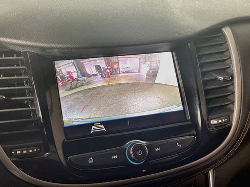 Used 2020 Chevrolet Trax LS FWD image 17