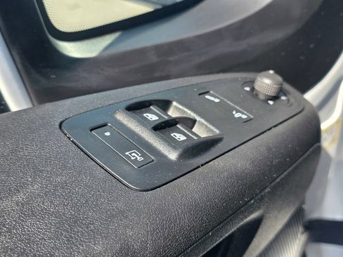 Used 2025 RAM ProMaster 2500 w/ Convenience Group FWD image 14