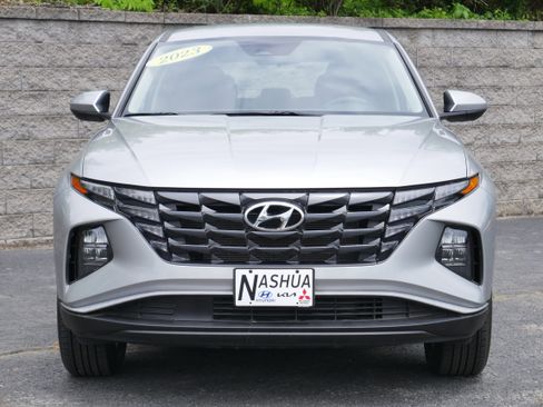 Used 2023 Hyundai Tucson SE AWD/4WD image 2