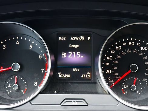 Used 2018 Volkswagen Tiguan SEL w/ 3rd Row Seat Package AWD/4WD image 47