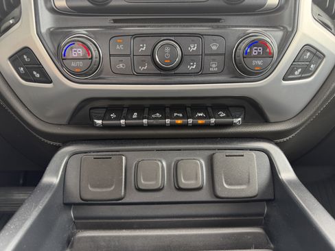 Used 2018 GMC Sierra 1500 SLT AWD/4WD image 17