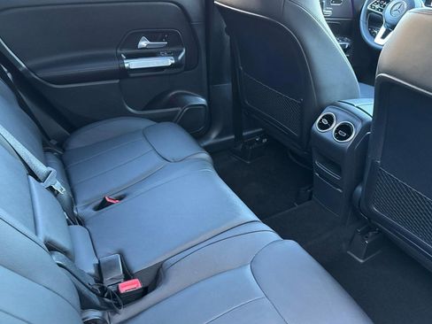 Used 2023 Mercedes-Benz GLB 250 image 30