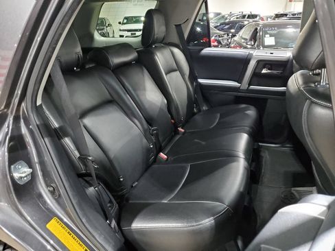 Used 2019 Toyota 4Runner SR5 AWD/4WD image 20