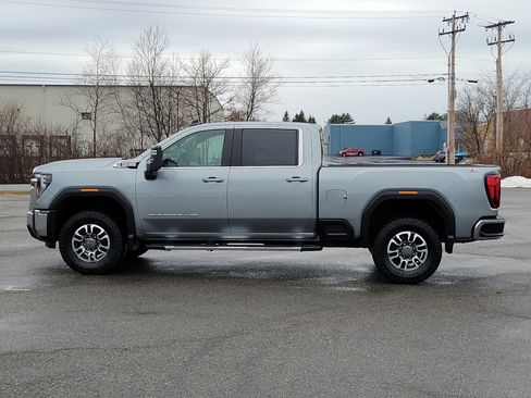 Used 2024 GMC Sierra 2500 SLE w/ SLE Value Package; image 8