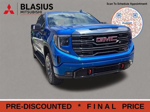 Used 2024 GMC Sierra 1500 AT4 w/ AT4 Preferred Package AWD/4WD image 3
