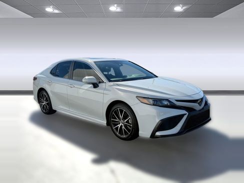 Certified 2023 Toyota Camry SE image 6