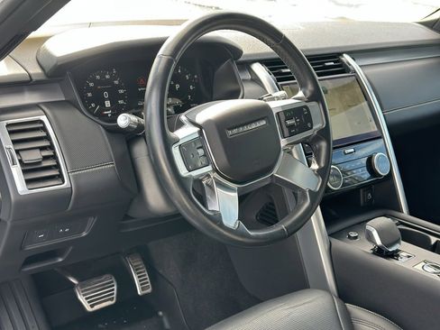 Used 2022 Land Rover Discovery S R-Dynamic image 11