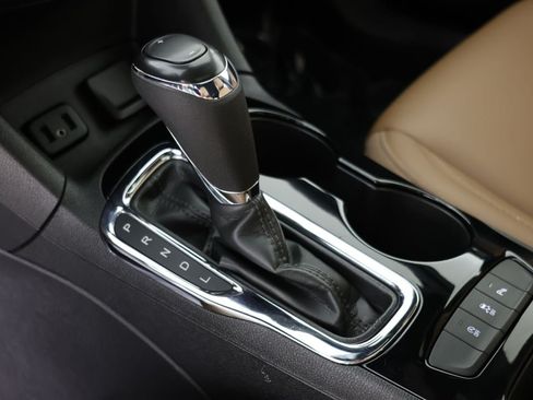 Used 2019 Chevrolet Cruze Premier w/ Sun And Sound Package FWD image 6