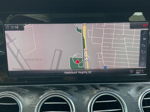 Used 2018 Mercedes-Benz E 300 4MATIC image 18