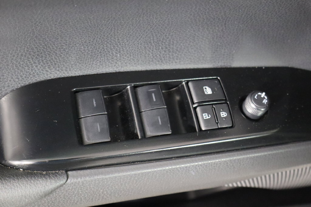 Used 2026 Toyota Camry SE FWD image 20