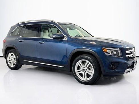 Certified 2022 Mercedes-Benz GLB 250 4MATIC image 3
