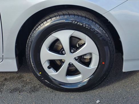 Used 2013 Toyota Prius Three w/ Solar Roof Pkg image 11