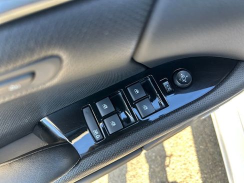 Used 2019 Cadillac XTS Luxury image 23