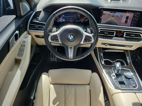 Used 2021 BMW X7 M50i AWD/4WD image 17